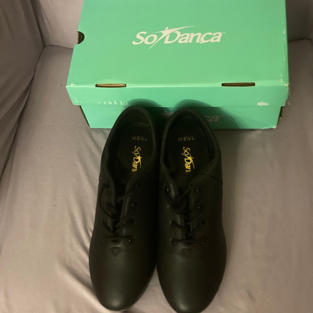 So Danca Adult Black split Sole Tap Shoes.